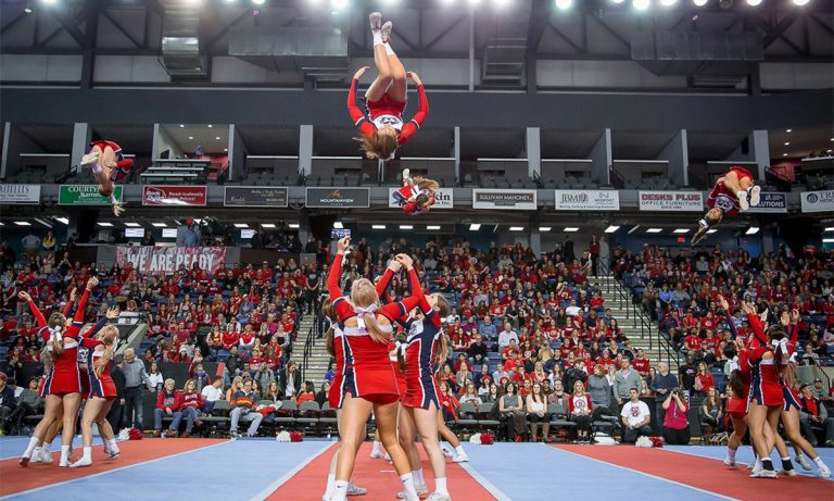 Cheerleading et équipements sportifs défectueux